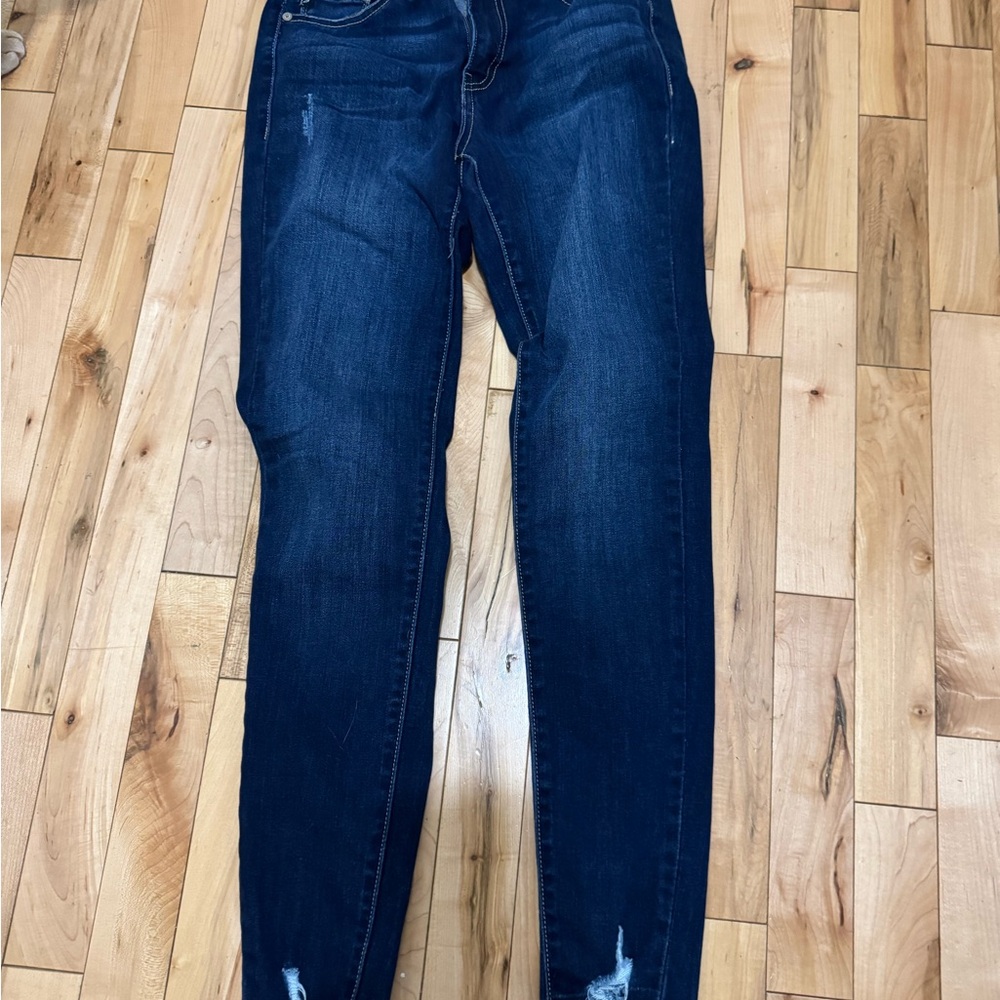 NWOT Boutique KanCan Dark Blue Distressed Women's Skinny  Jeans